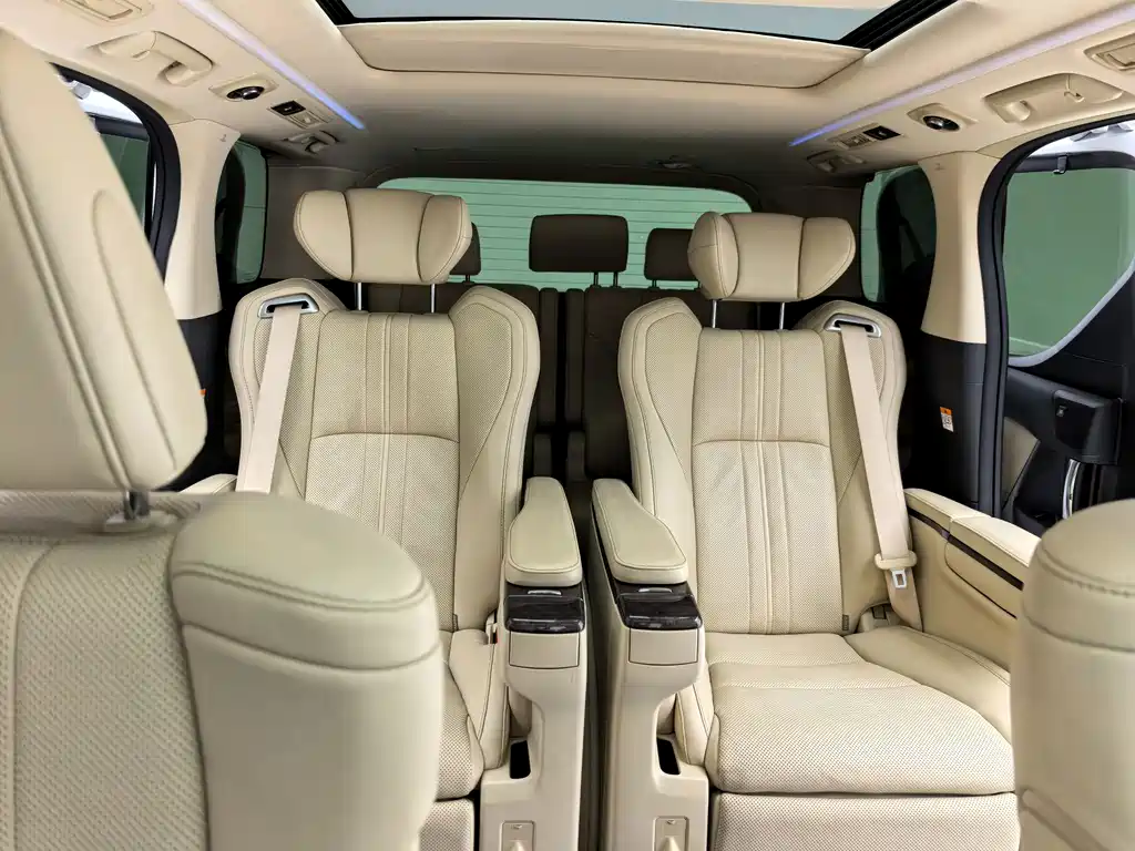 Toyota Vellfire — фото 18