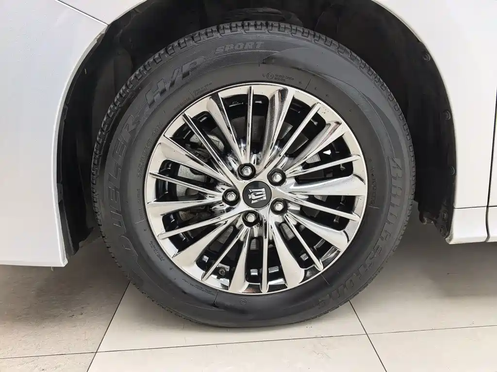 Toyota Vellfire — фото 21