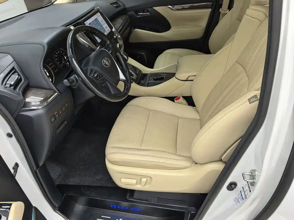 Toyota Vellfire — фото 7