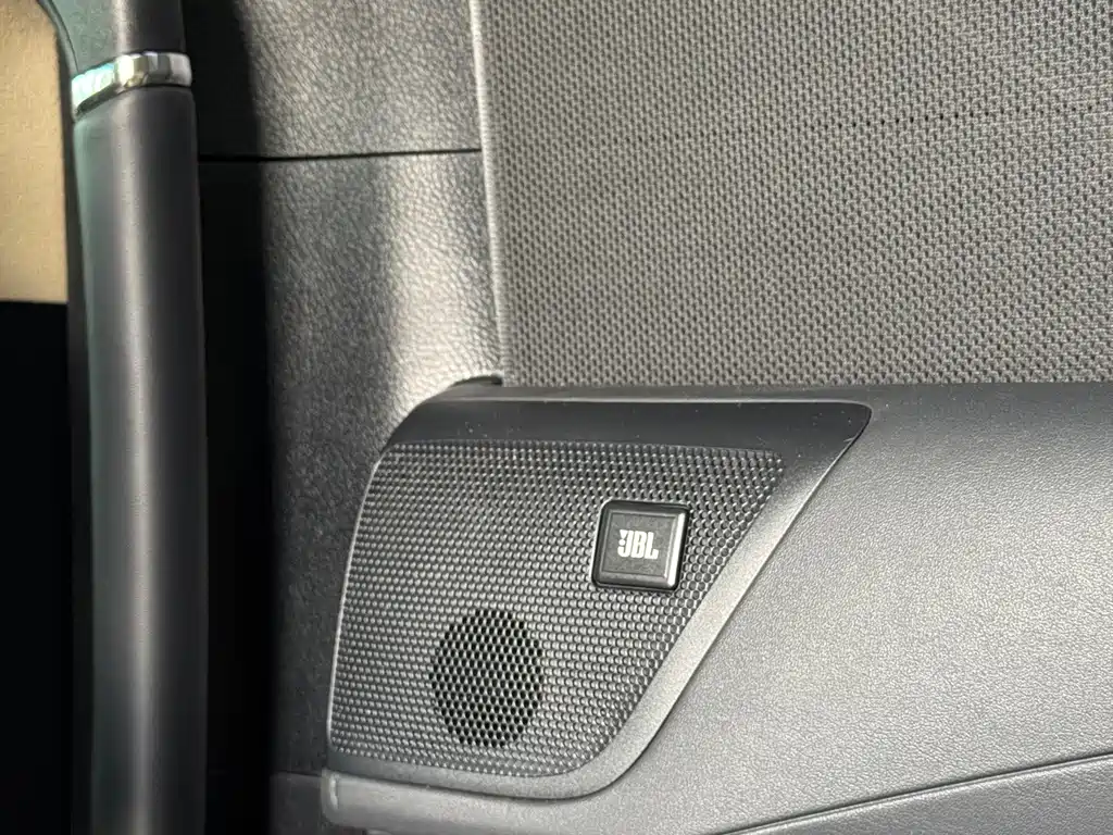 Toyota Alphard — фото 20