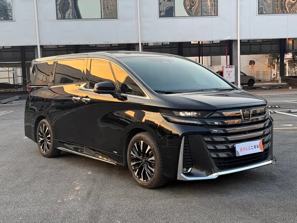 Toyota Vellfire — фото 3