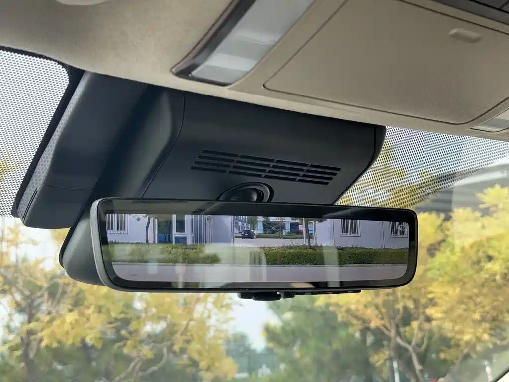 Toyota Vellfire — фото 14