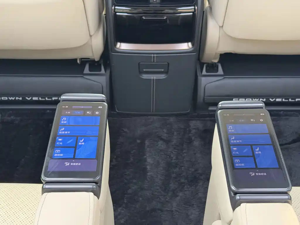 Toyota Vellfire — фото 17