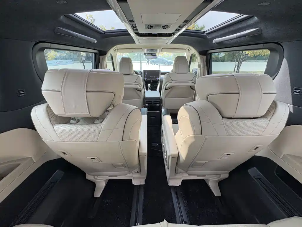 Toyota Vellfire — фото 18
