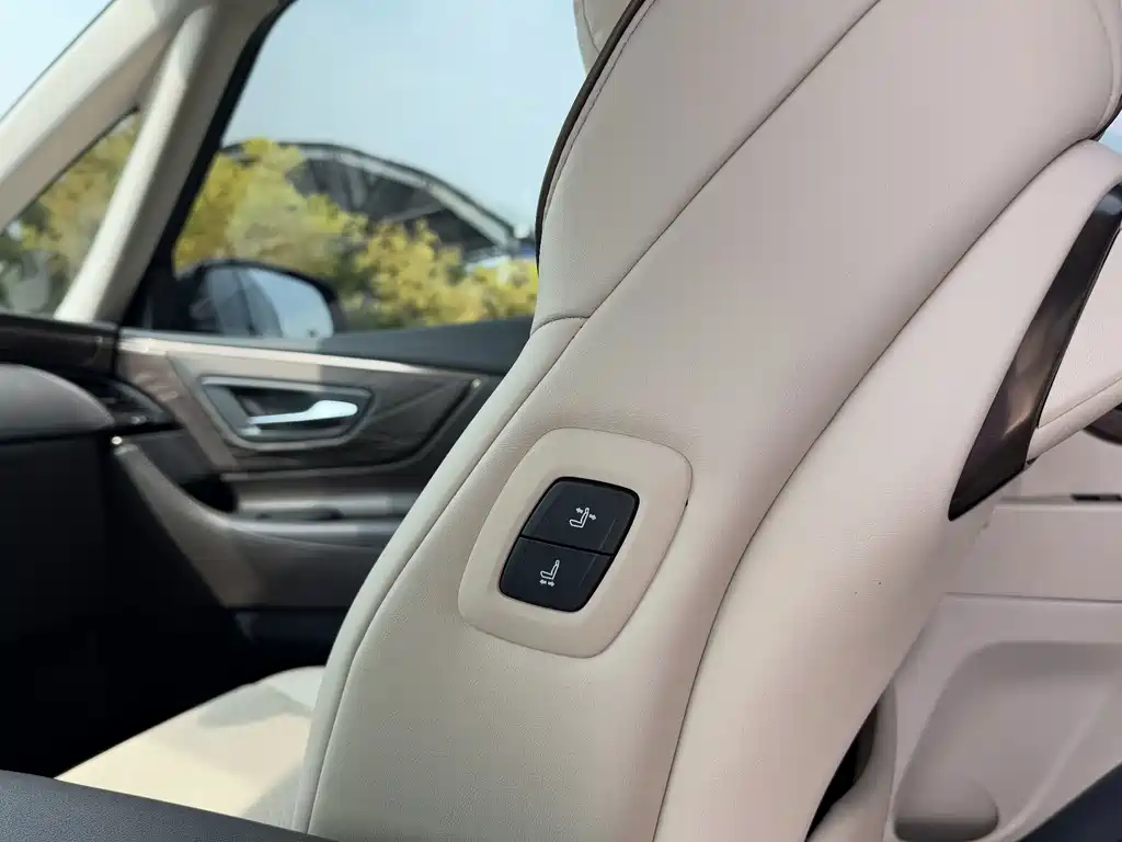 Toyota Vellfire — фото 21