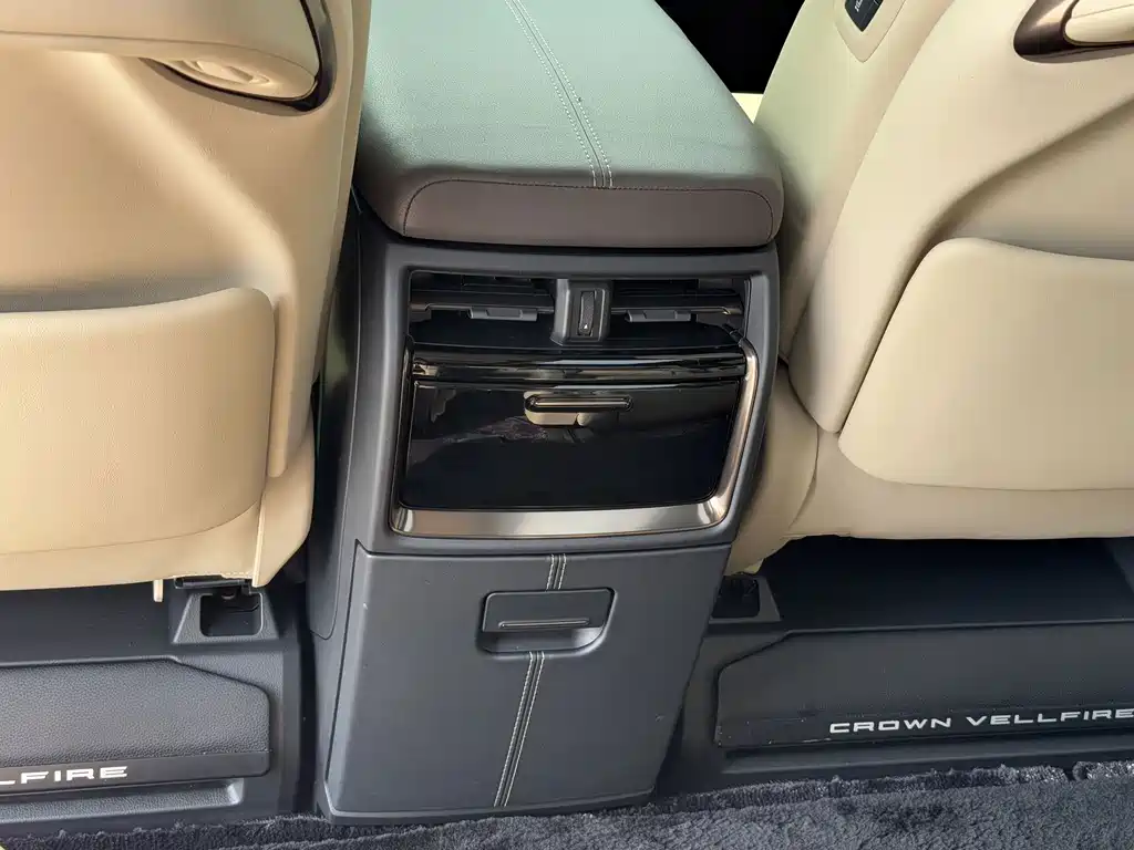 Toyota Vellfire — фото 22
