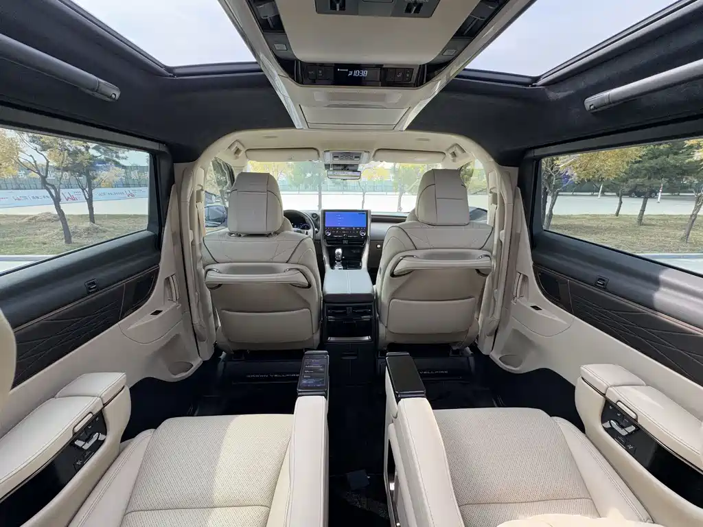 Toyota Vellfire — фото 23