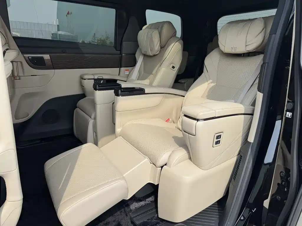 Toyota Vellfire — фото 26