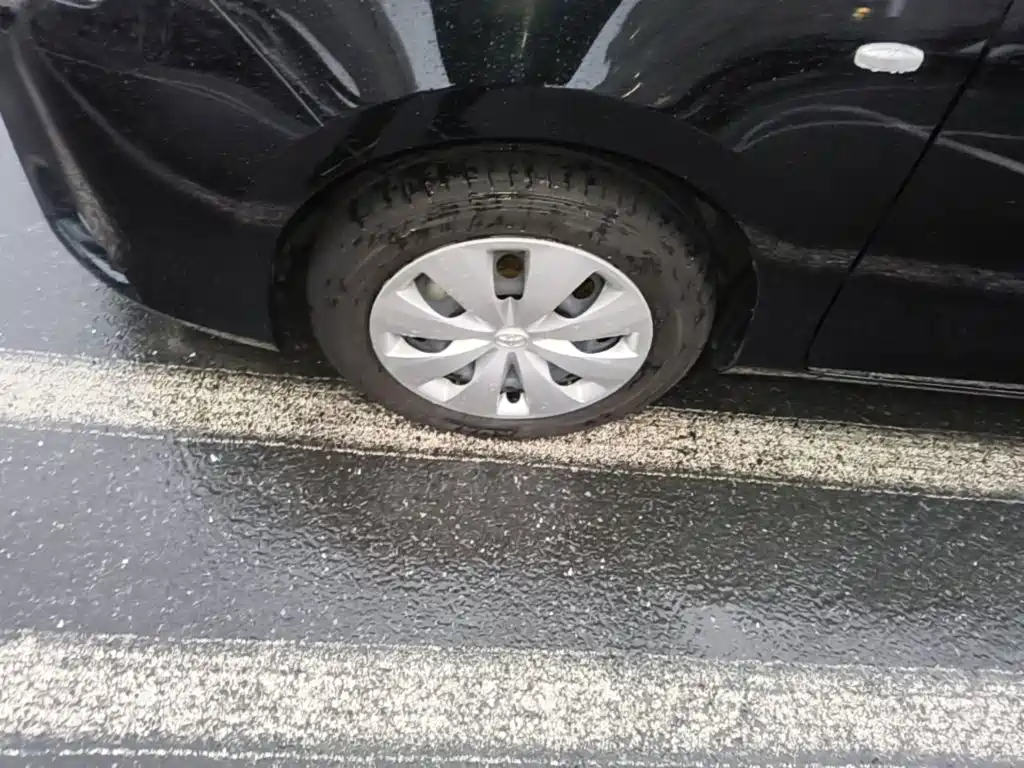 Toyota Yaris L — фото 22