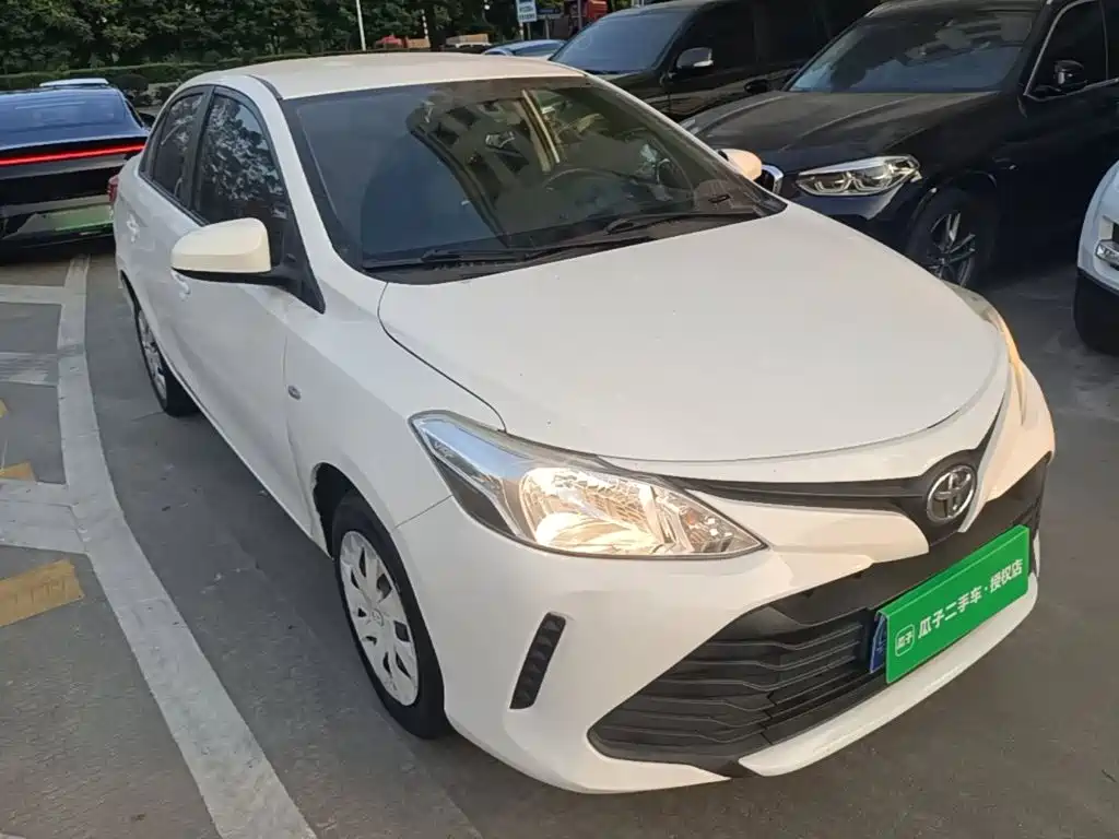 Toyota Vios — фото 3