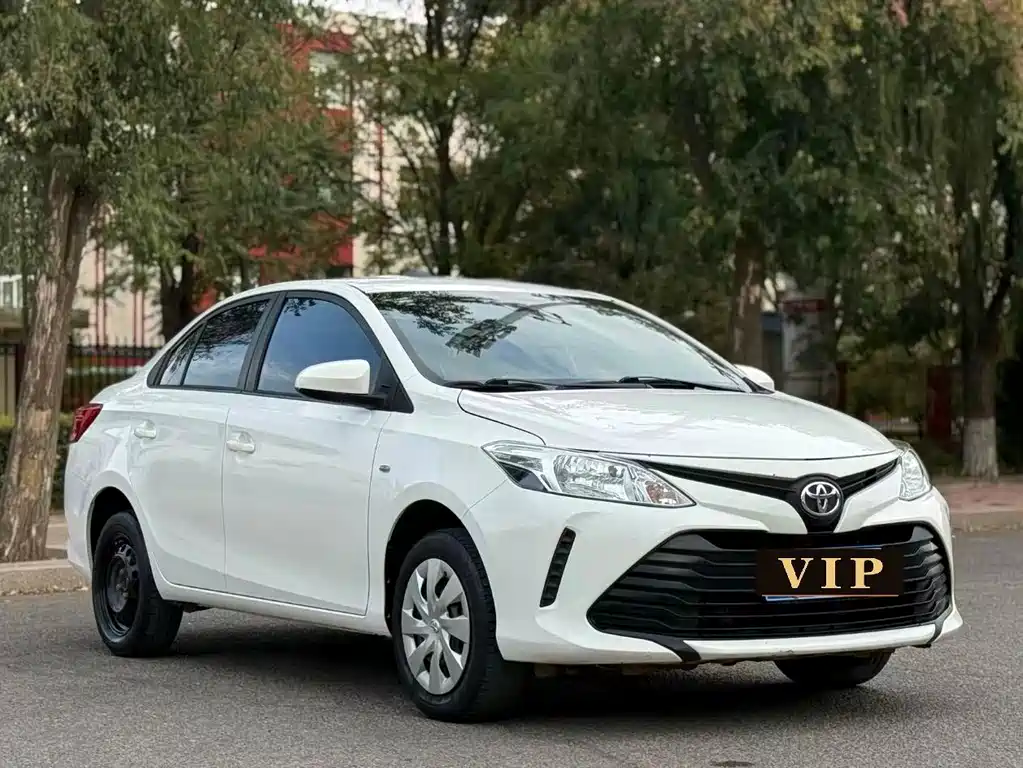 Toyota Vios — фото 2