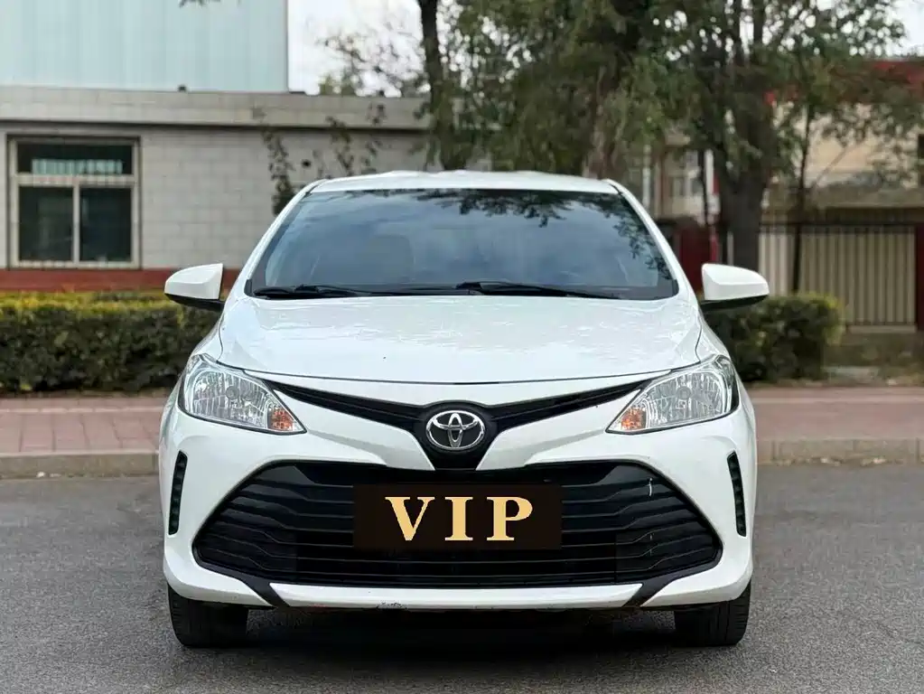 Toyota Vios — фото 5