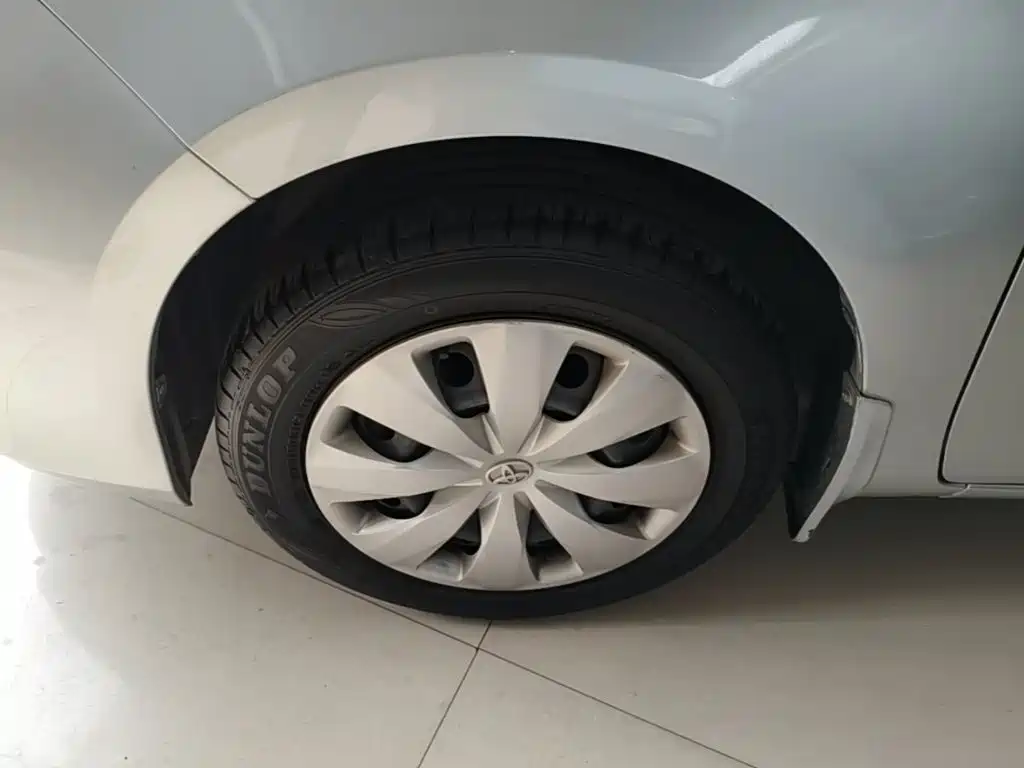 Toyota Yaris L — фото 22