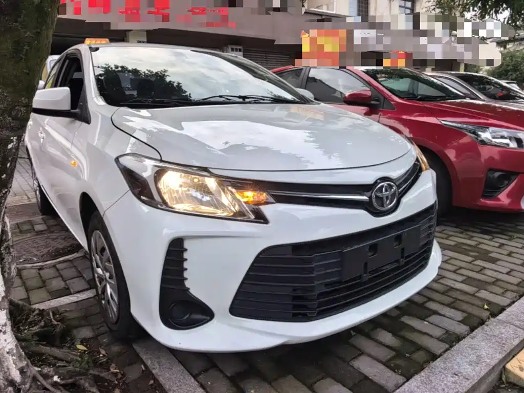 Toyota Vios — фото 3