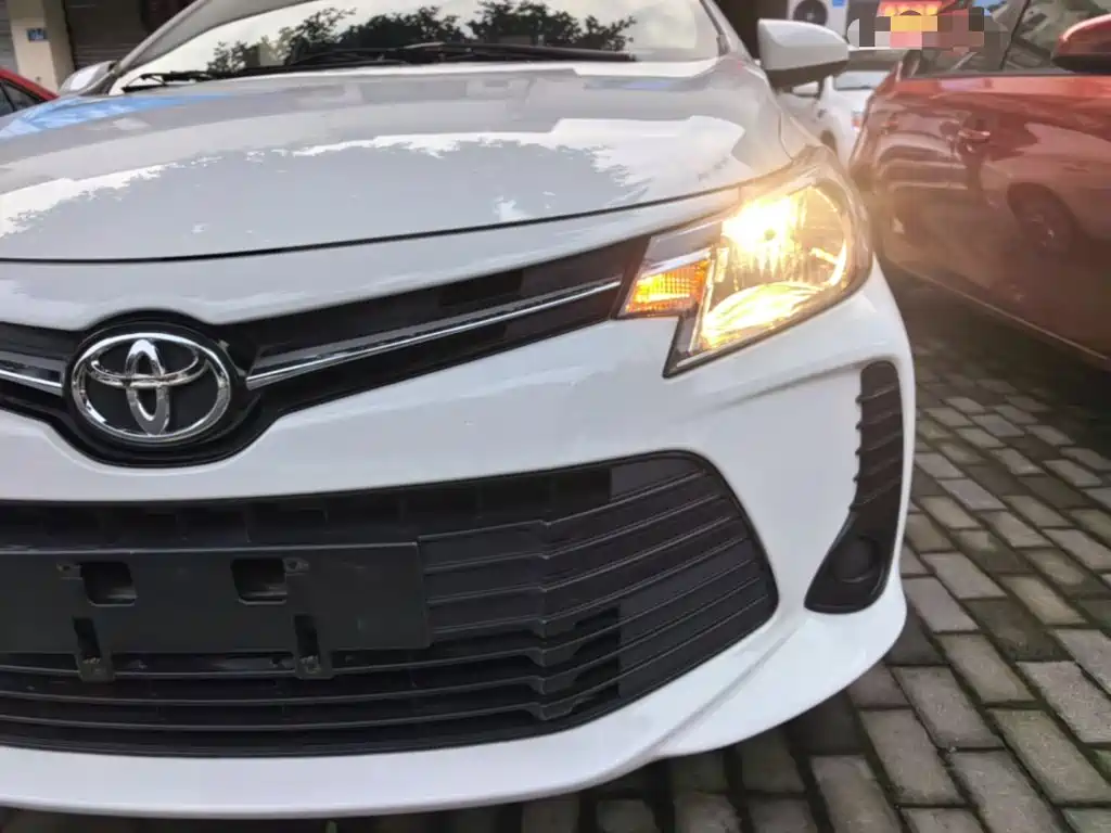 Toyota Vios — фото 23