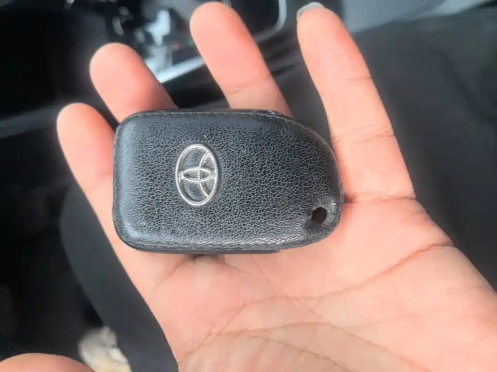 Toyota Yaris L — фото 8
