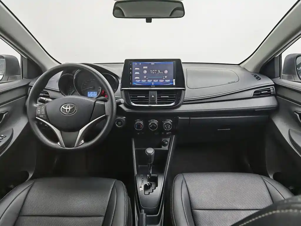 Toyota Vios — фото 5