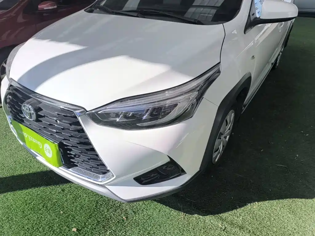 Toyota Yaris L — фото 23