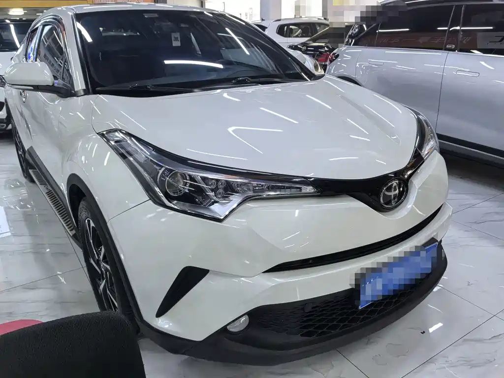 Toyota C-HR — фото 3