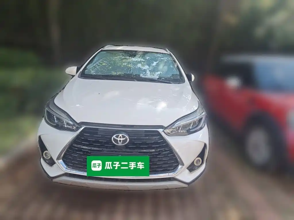 Toyota Yaris L — фото 2