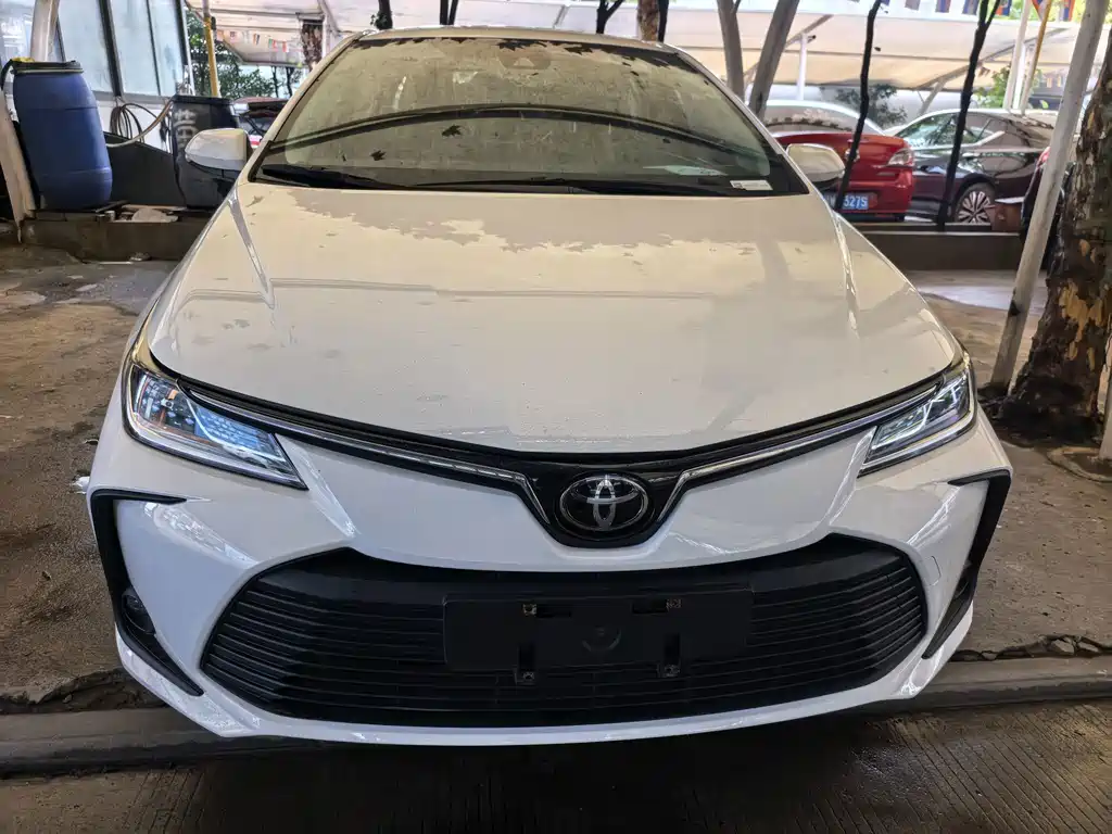 Toyota Corolla — фото 2