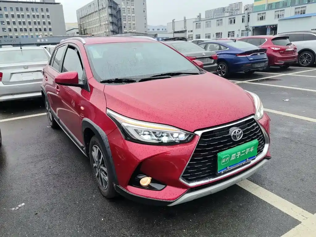 Toyota Yaris L — фото 3