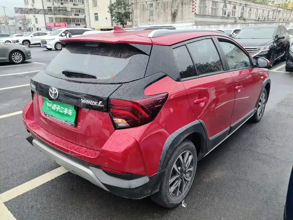 Toyota Yaris L — фото 6