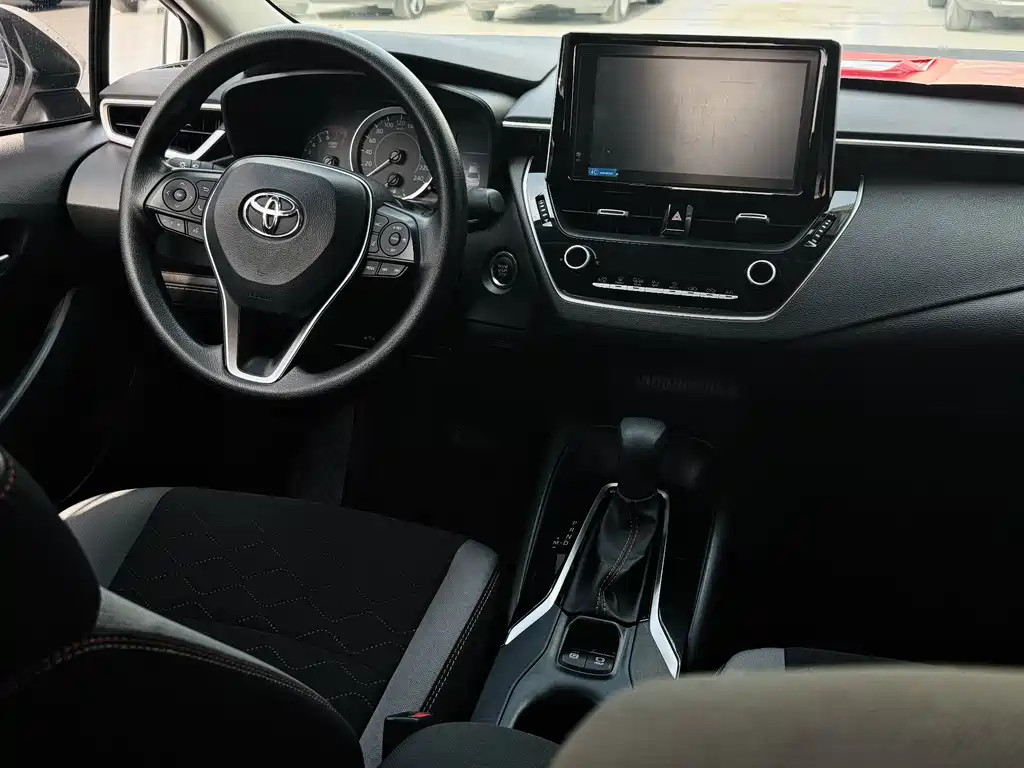 Toyota Corolla — фото 9