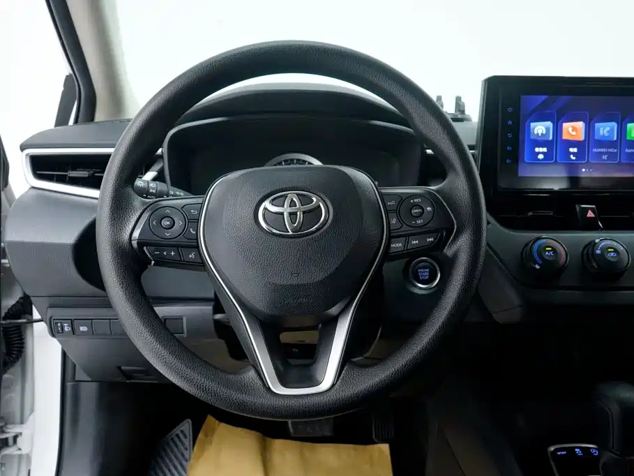 Toyota Corolla — фото 14