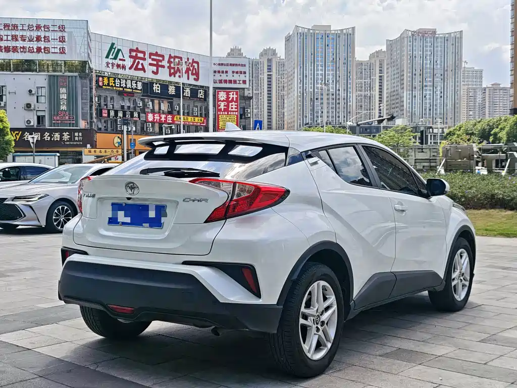 Toyota C-HR — фото 3