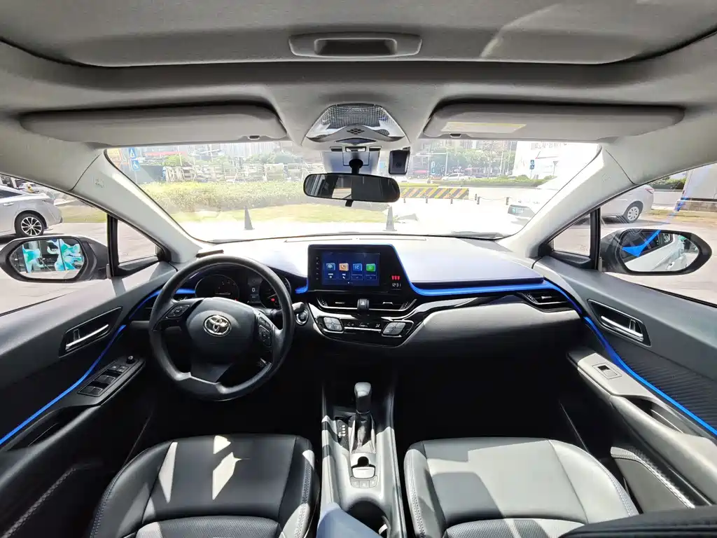 Toyota C-HR — фото 5