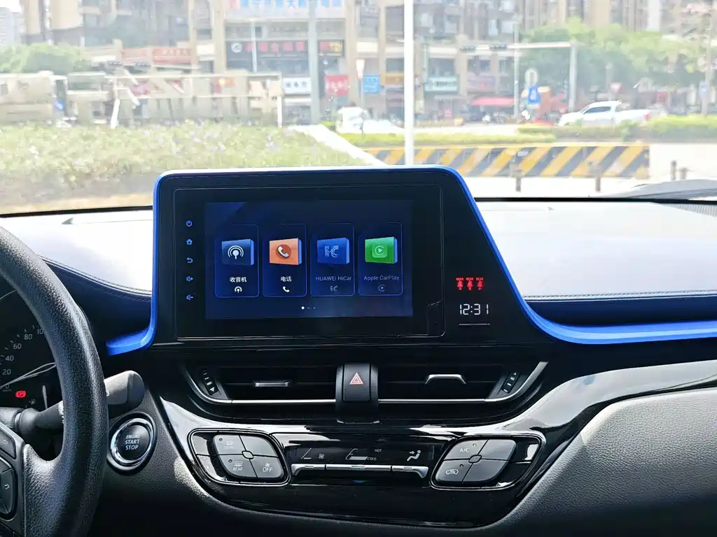 Toyota C-HR — фото 7