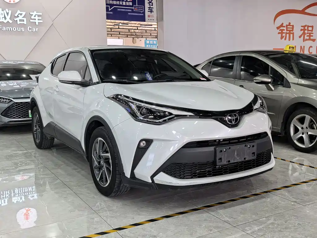 Toyota C-HR — фото 3