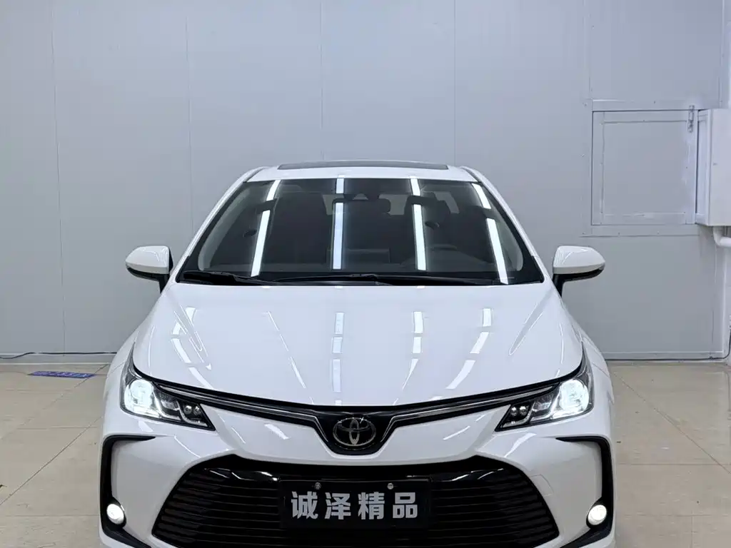 Toyota Corolla — фото 2