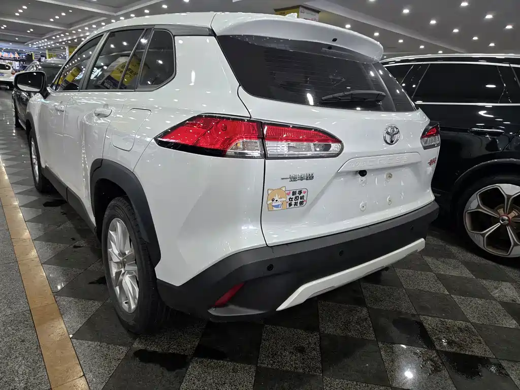 Toyota Corolla Cross — фото 4