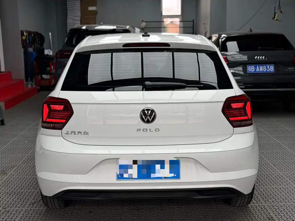 Volkswagen Polo — фото 5