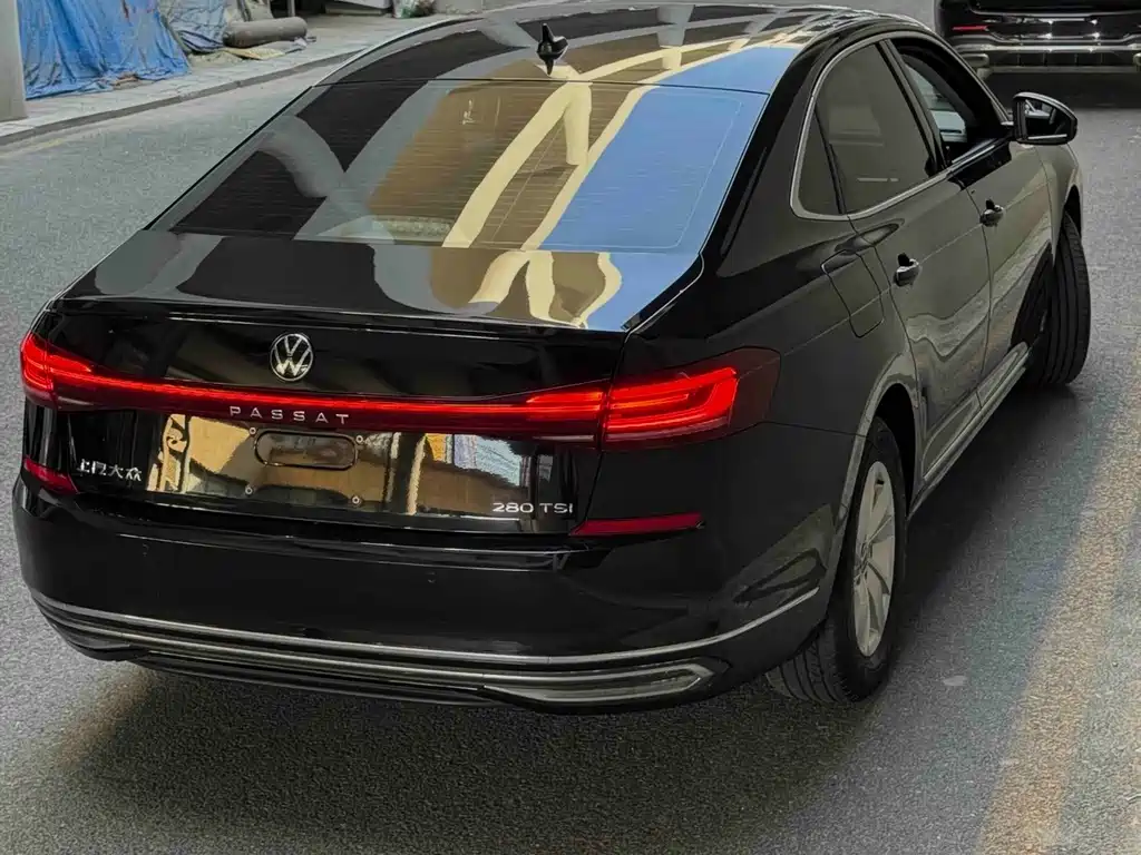 Volkswagen Passat — фото 4