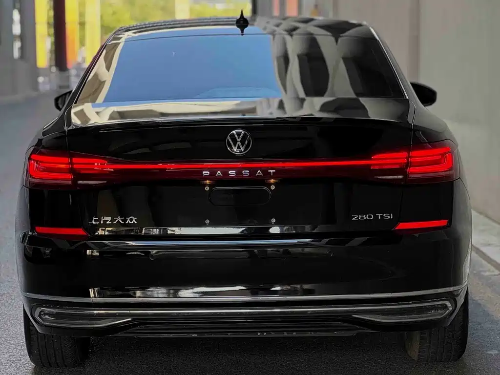 Volkswagen Passat — фото 5