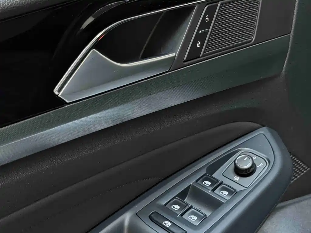 Volkswagen Passat — фото 8