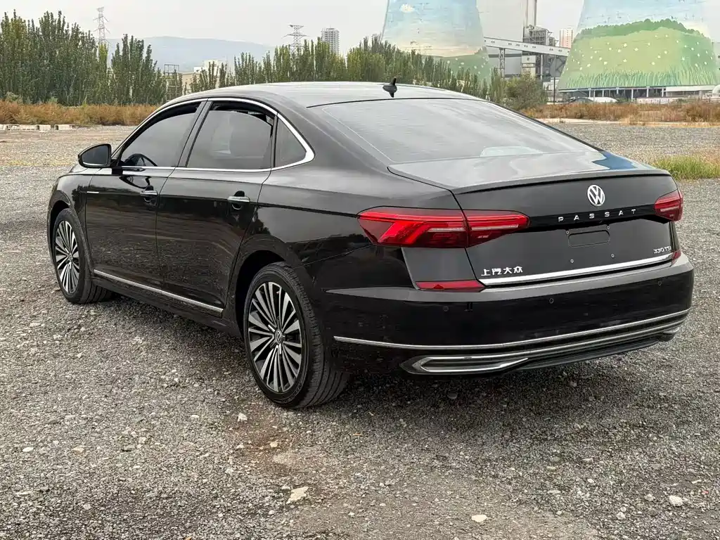 Volkswagen Passat — фото 4
