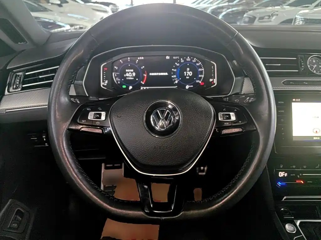 Volkswagen CC — фото 10