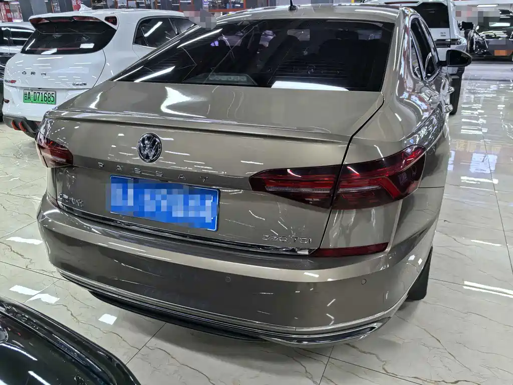 Volkswagen Passat — фото 5