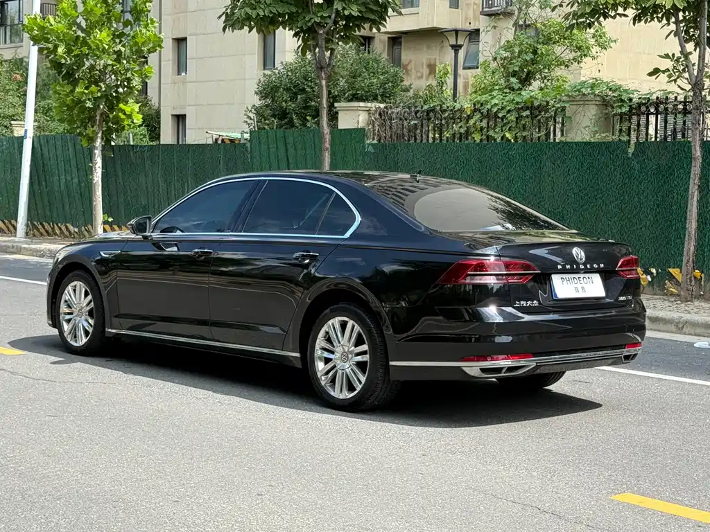 Volkswagen Phideon — фото 4