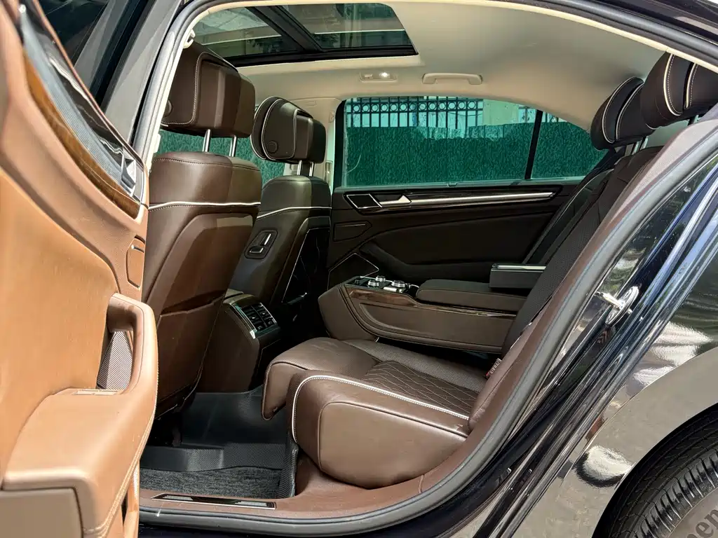 Volkswagen Phideon — фото 9