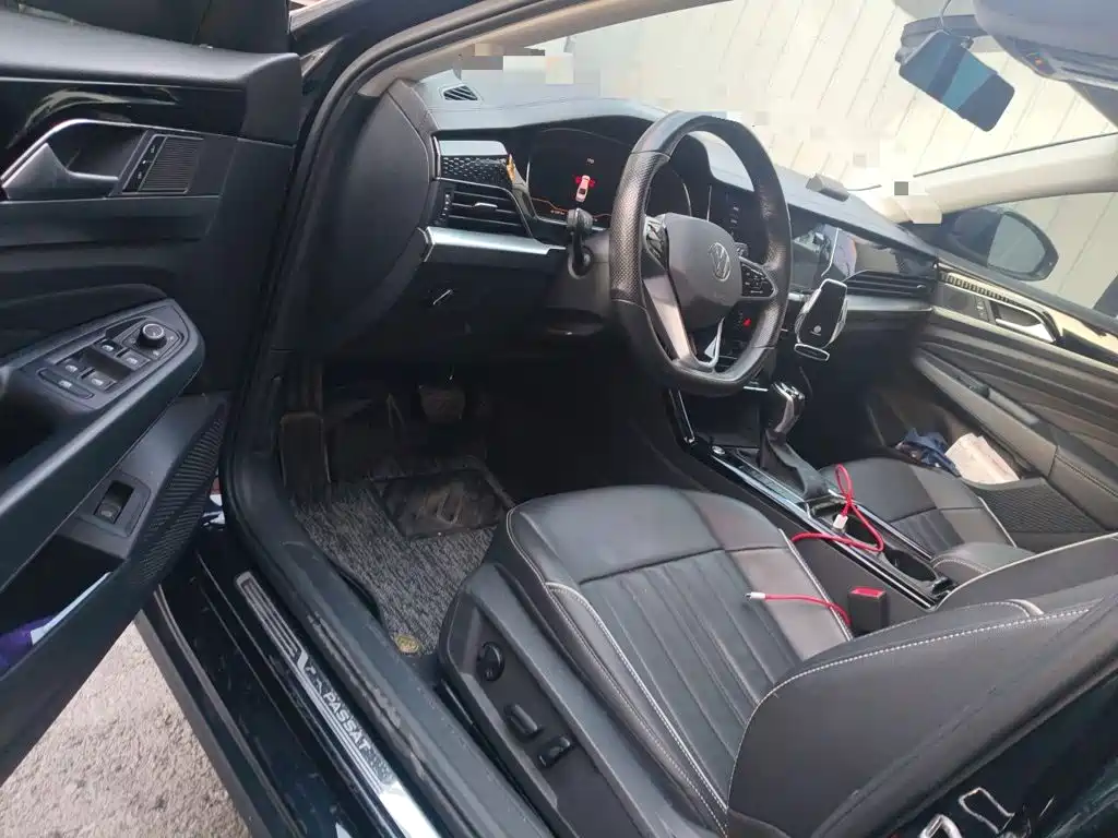 Volkswagen Passat — фото 17