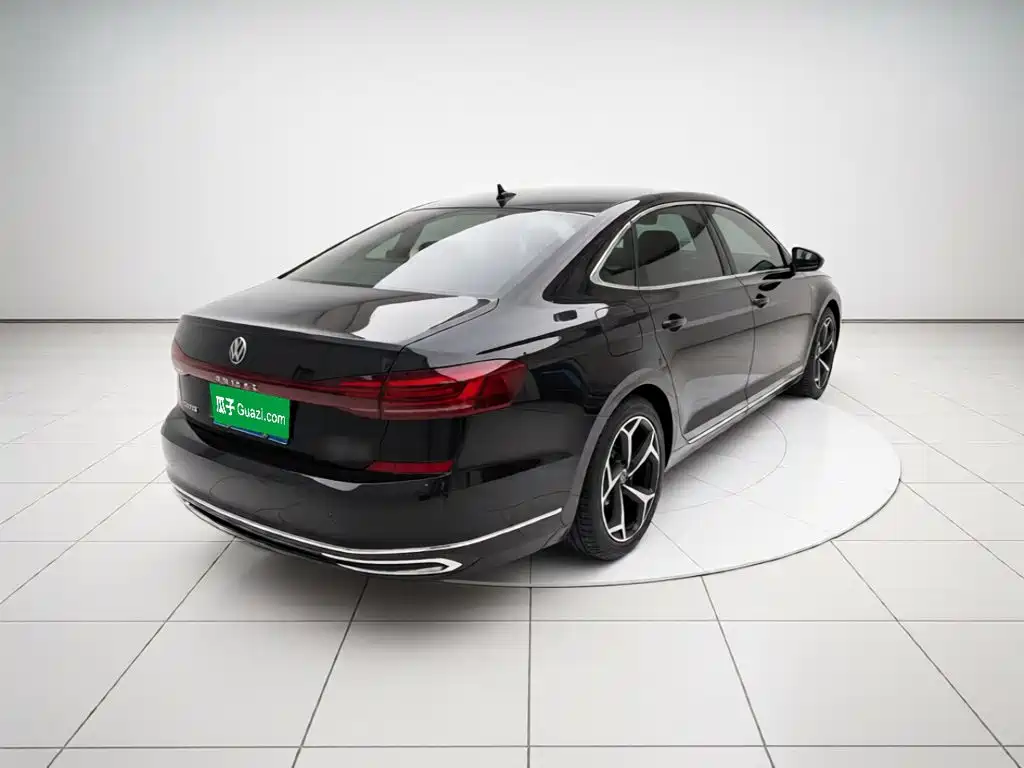 Volkswagen Passat — фото 6