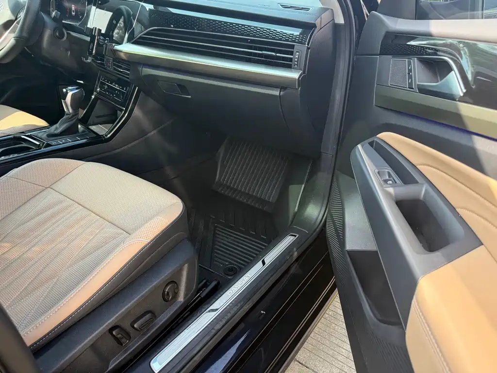 Volkswagen Passat — фото 14