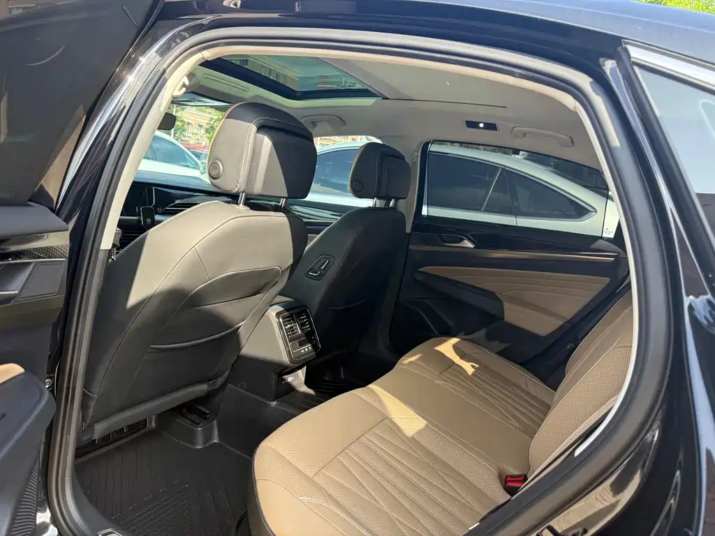 Volkswagen Passat — фото 9
