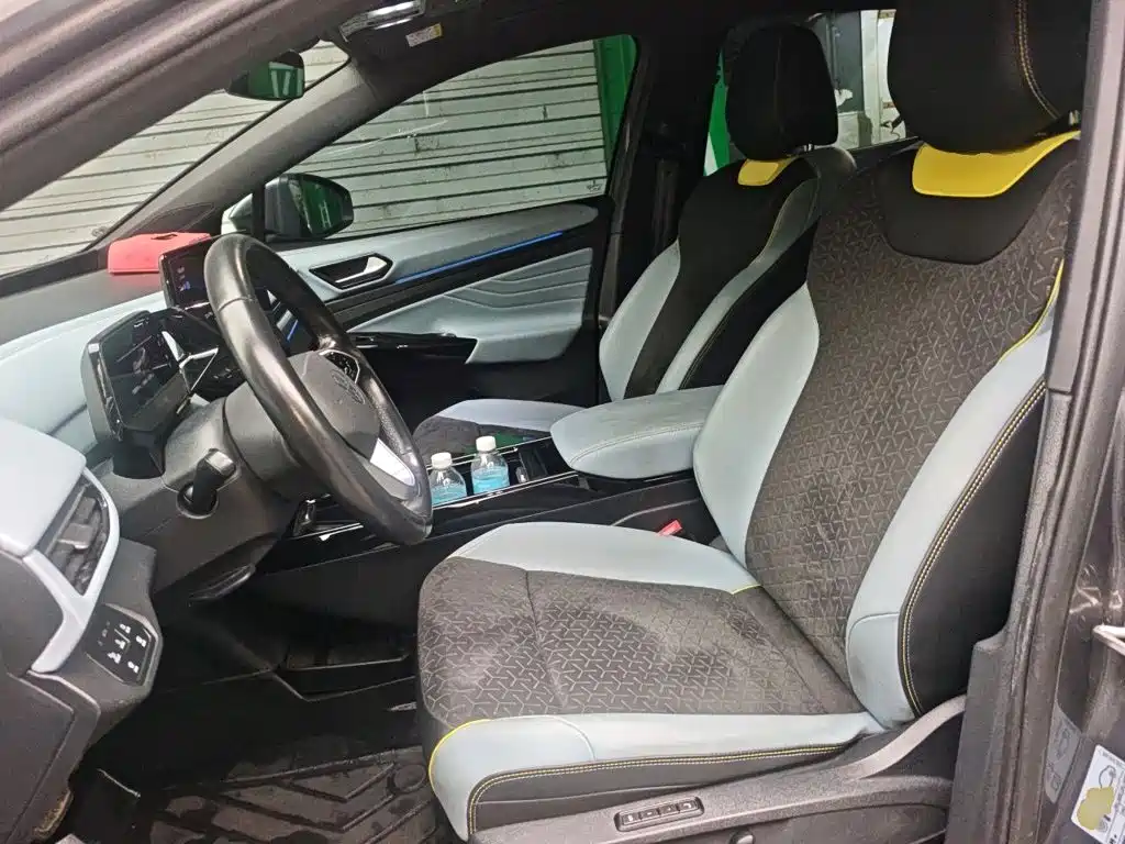 Volkswagen ID.4 X — фото 11