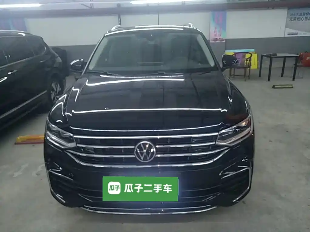 Volkswagen Tiguan L — фото 2